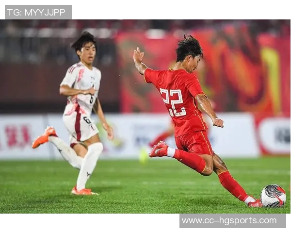 万项在贝尔格莱德红星U17队的主帅曾在中国踢球，效力黄海和浙江